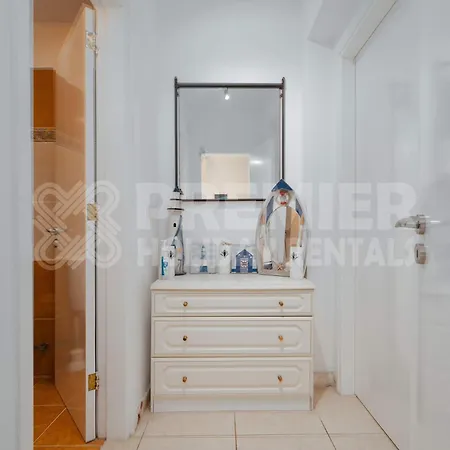 וילה 5Br Villa With Private Pool - Georgina By Premier פרוטאראס