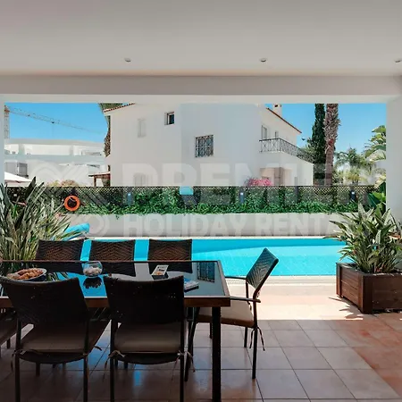 5Br Villa With Private Pool - Georgina By Premier פרוטאראס