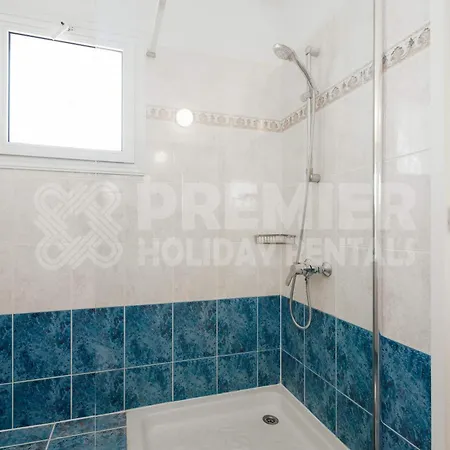5Br Villa With Private Pool - Georgina By Premier פרוטאראס