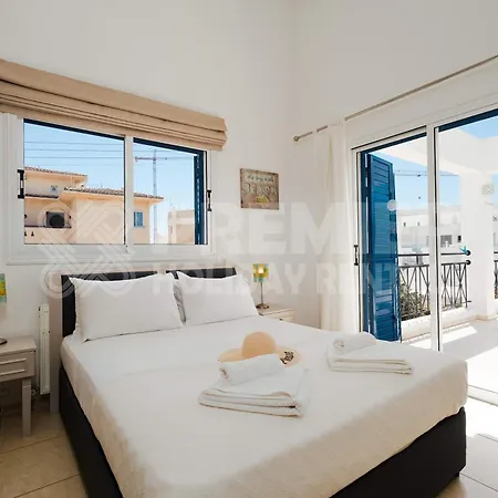 וילה 5Br Villa With Private Pool - Georgina By Premier פרוטאראס