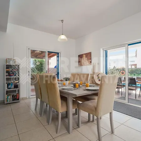 5Br Villa With Private Pool - Georgina By Premier וילה פרוטאראס