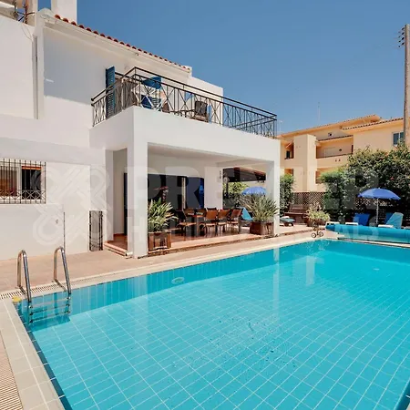 5br With Private Pool - Georgina By Premier Villa