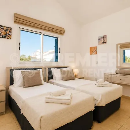 5br With Private Pool - Georgina By Premier Villa